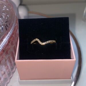 Pandora sparkling wave ring